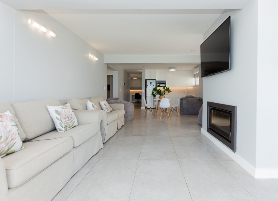 7 Bedroom Property for Sale in Calypso Beach Western Cape